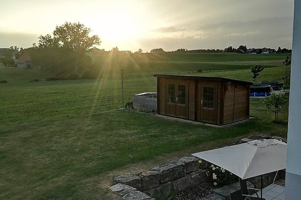 Ganze Wohnung, Modern eingerichtete Ferienwohnung im Allgäu in Argenbühl, Württembergisches Allgäu