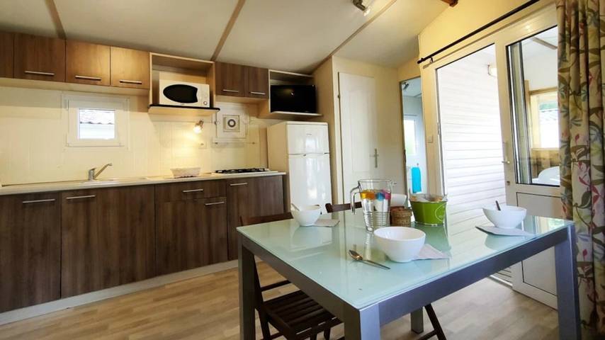 Camping für 3 Personen, mit Kinderpool in Bormes-les-Mimosas - 4