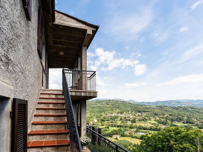 A Tenaia in Garlenda, Riviera di Ponente