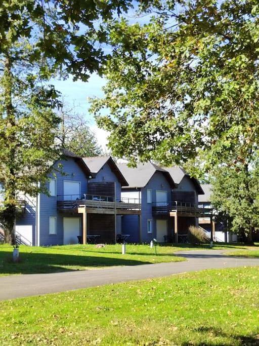 Gîte pour 4 personnes, avec balcon et piscine à Chaveignes