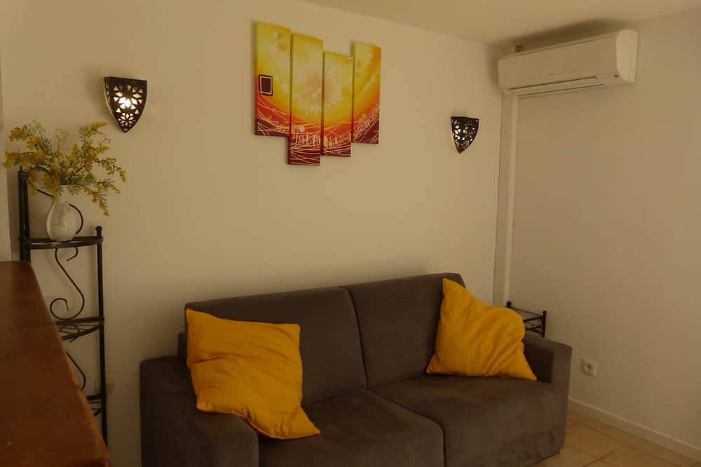 Apartamento entero, Vacaciones de sol en la calma de la Riviera francesa. Apartamento de 3 *** in Les Adrets-de-l'Estérel, Massif de l'Esterel