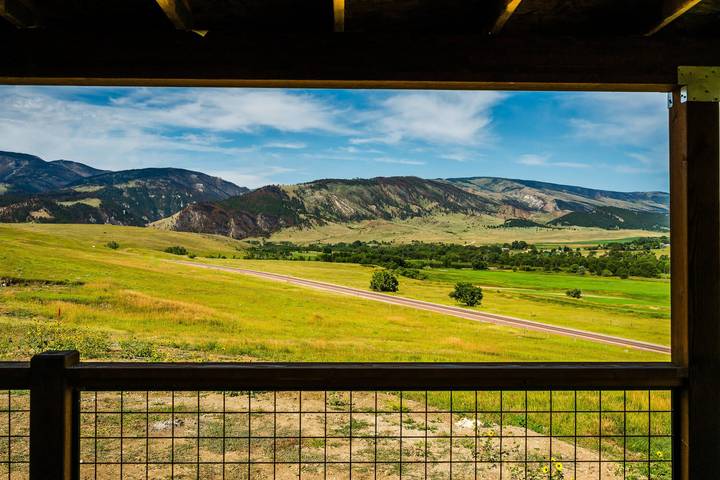 Vacation rental for 11 people, with balcony, kid friendly in Wyoming