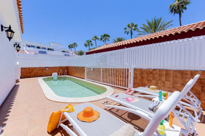 Ferienhaus für 7 Personen, mit Terrasse und Garten