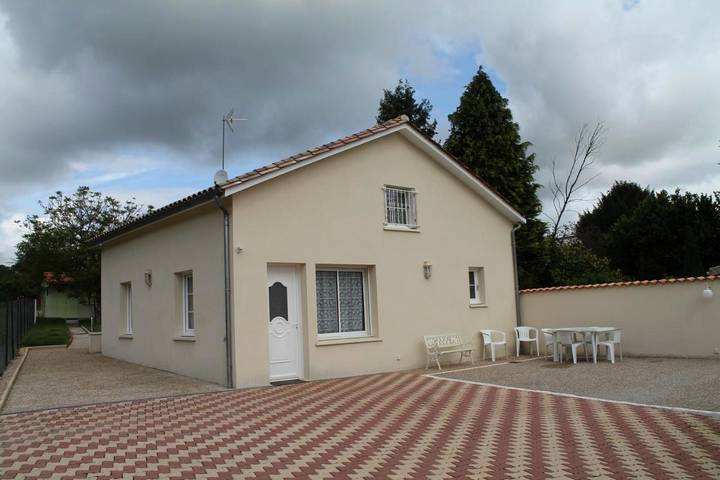 Location de vacances pour 6 personnes, avec Terrasse et Jardin dans Thermes de Jonzac