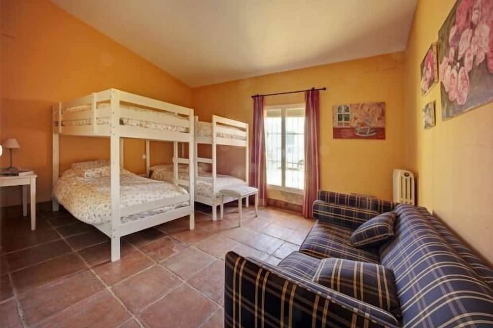 Casa Rural Trasperique para 12 personas in Sanlúcar la Mayor, Provincia de Sevilla