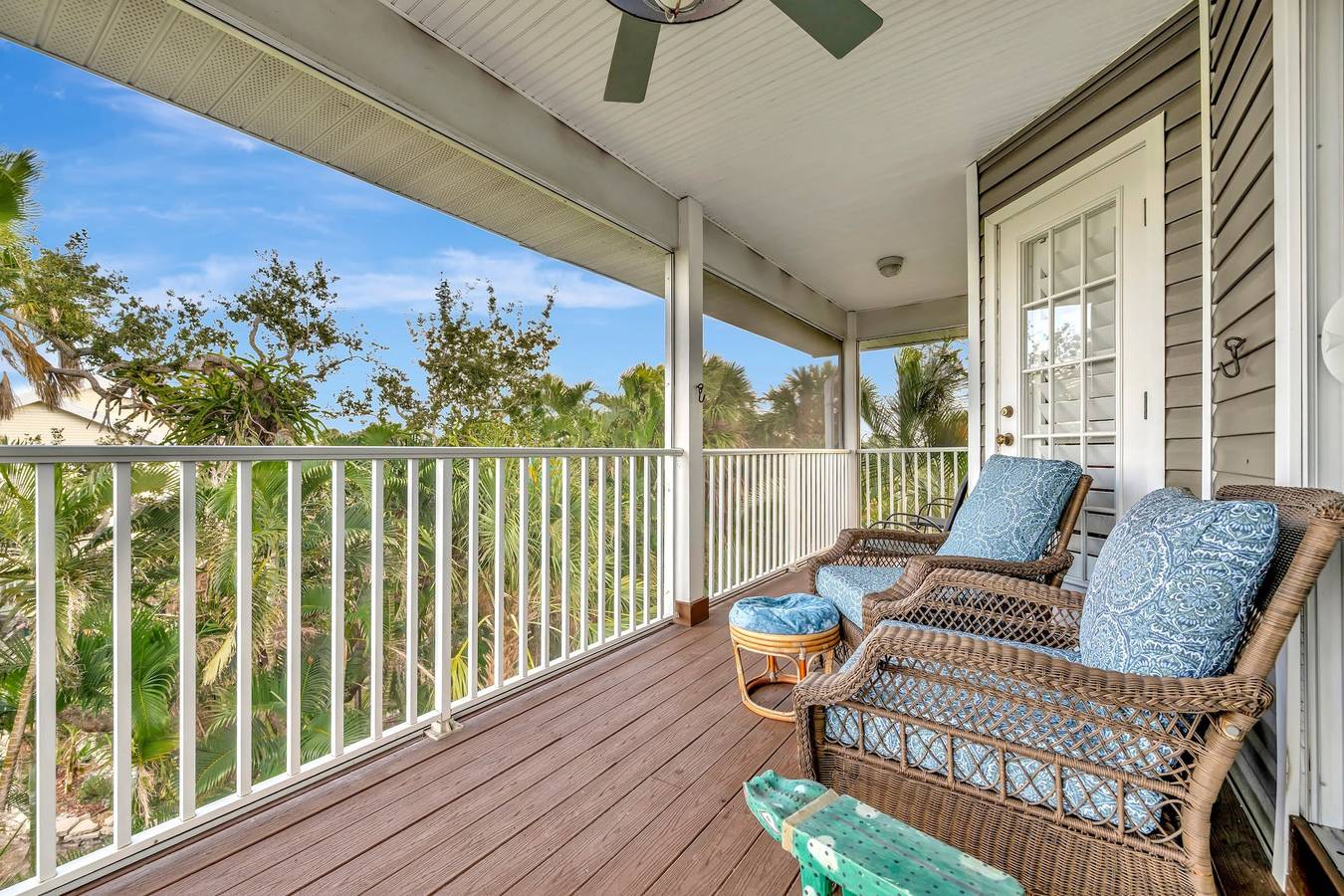 Hot Tub Sleeps 10 Park Your Boat Trailer in Manatee County