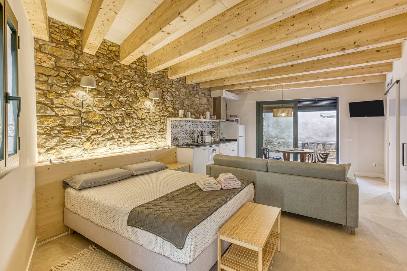 Ganze Wohnung, Apartment 'Apartament Empordà' mit privater Terrasse, Wlan und Klimaanlage in Forallac, Costa Brava