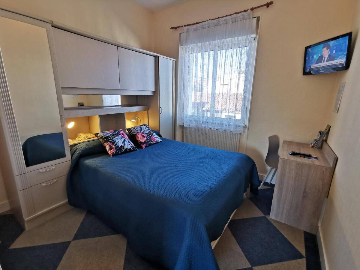 Superior Double Room in Royan, Côte de Beauté