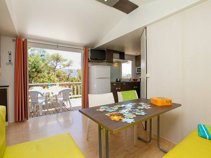 Camping pour 4 personnes, avec terrasse et piscine à Grimaud - 3