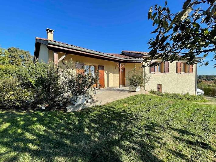 Location de vacances pour 10 personnes, avec vue et jardin à Vonnas - 3
