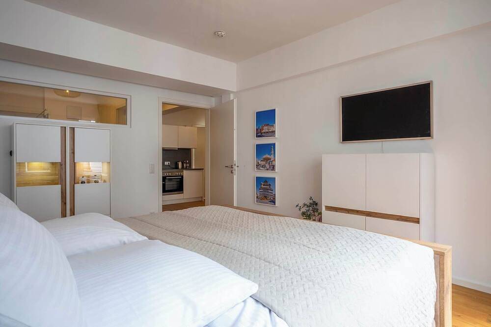 Ganze Wohnung, Neue Luxuswohnung, 3-Zimmer, am Rathausplatz in Augsburg-Innenstadt, Augsburg