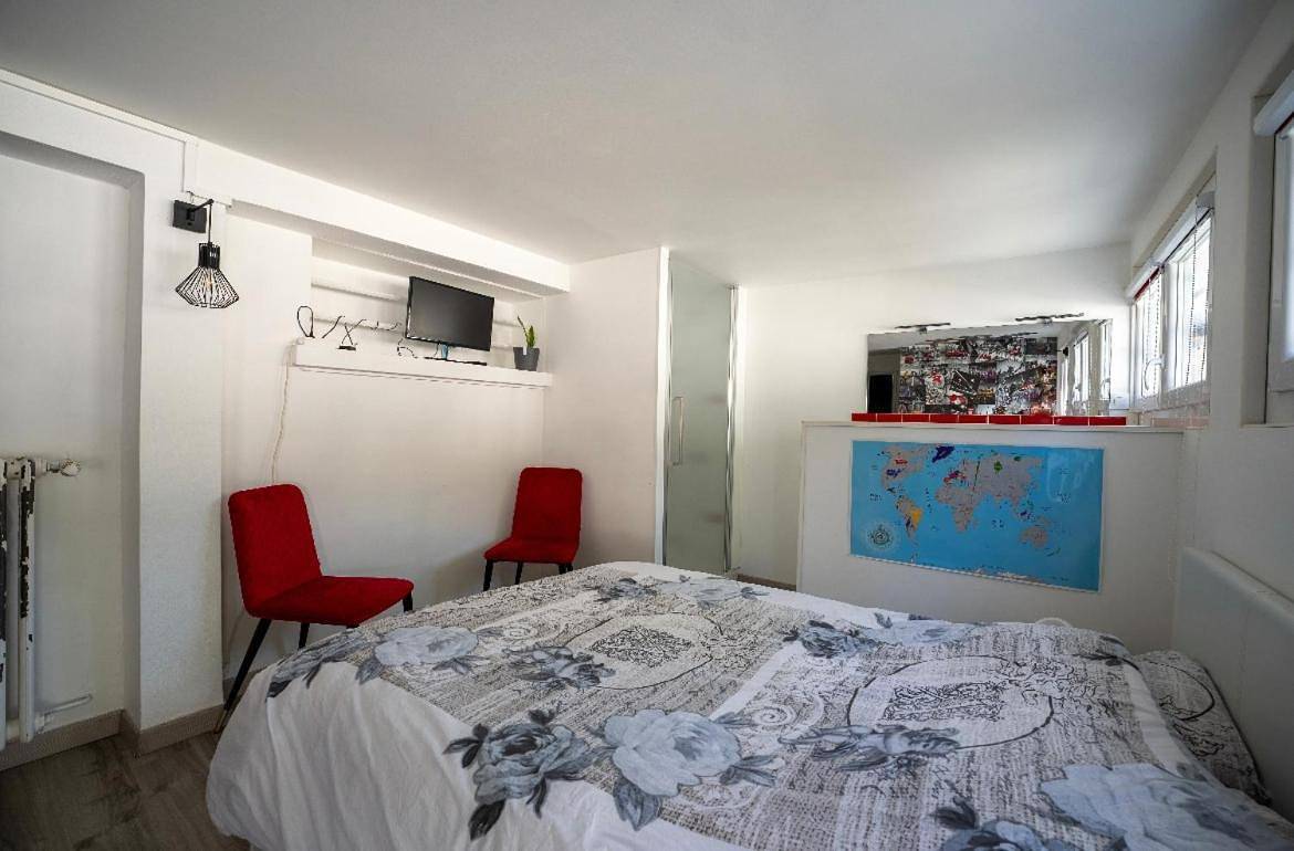 Appartement entier, Rez de villa cosy avec espace extérieur in Bezannes, Marne