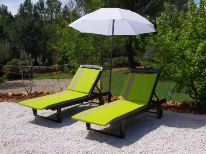 Location de vacances pour 5 personnes, avec piscine et jardin à Les Arcs (Var)