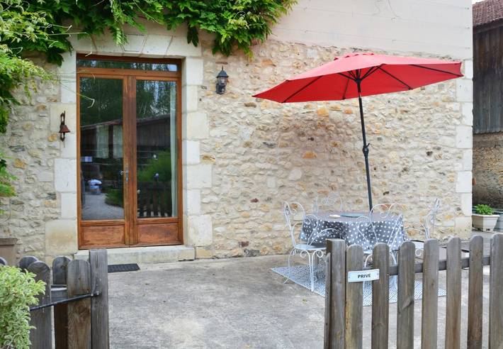 Gîte pour 2 personnes, avec terrasse et jardin - 1