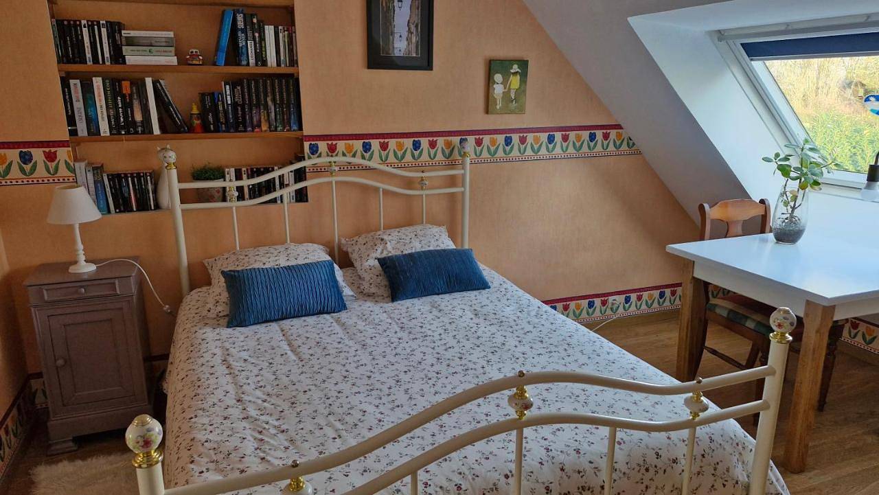 Double Room in Saint-Saturnin, Sarthe