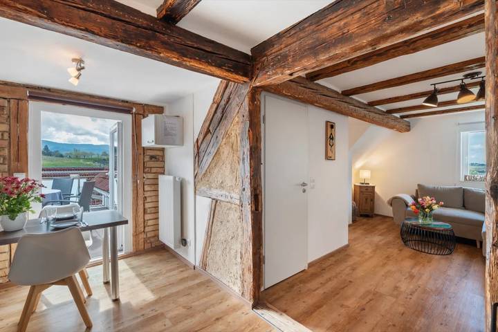 Entire apartment, Apartment 'Heimatliebe' with Shared Garden, Balcony and Wi-Fi in Oberkirch, Renchtal