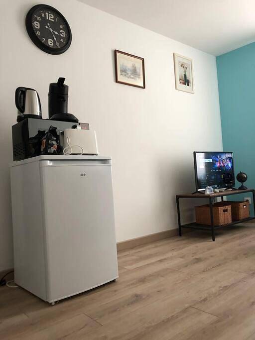 Appartement entier, One-Bedroom Apartment in Pierrelatte, Région de nyons