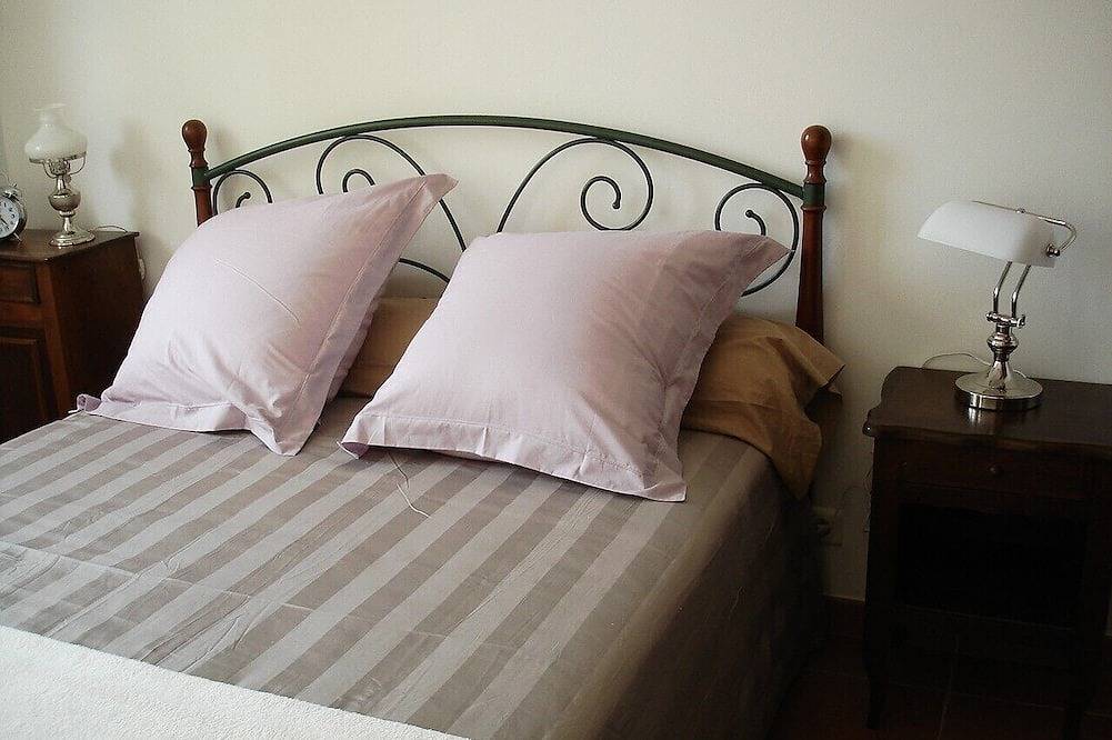 Geheel appartement, Apt T3 voorzien van airconditioning, op de 1e verdieping van een karakterwoning in Cahors in Cahors, Lot