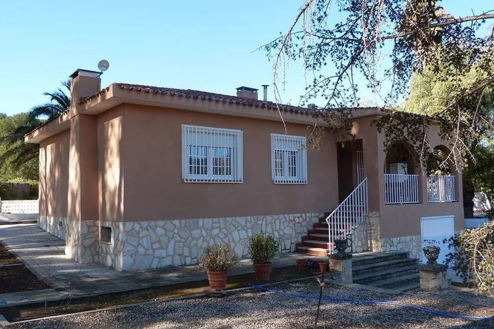 Villa pour 6 personnes, avec balcon et jardin - 1