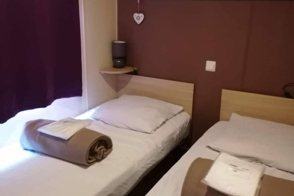 Mobil Home Cosy Camping 4 Les Salins De La Gardiole in Vic-la-Gardiole, Côte d'Améthyste