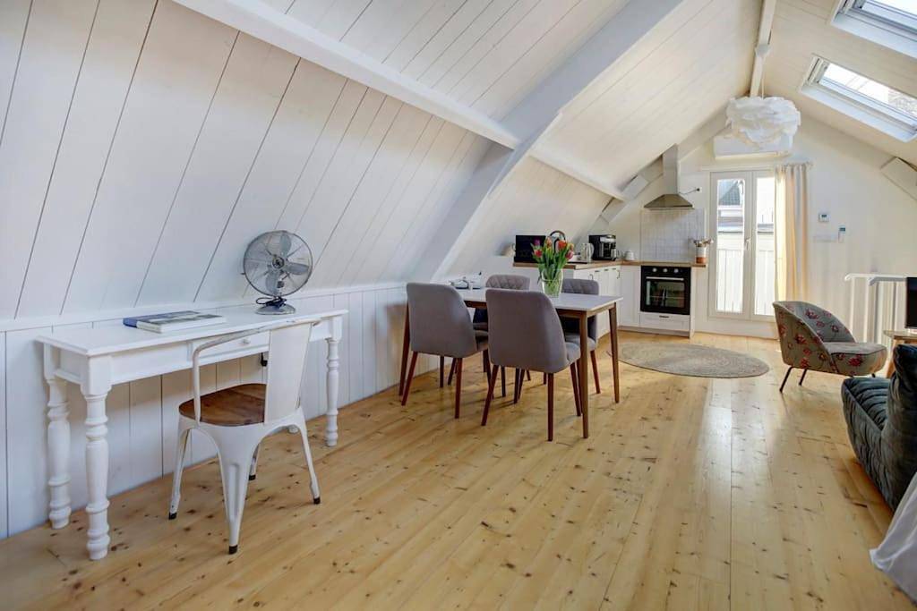 Appartement entier, Spacious loft in the centre of Breukelen in Breukelen, Groene Hart