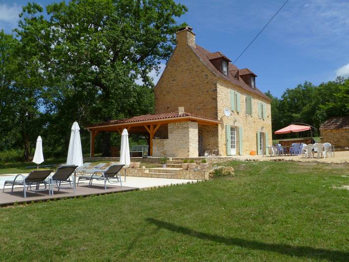 Gîte pour 10 personnes, avec piscine