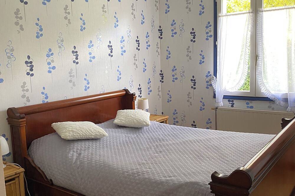 Quiet house for vacationers or spa guests in Rochefort, Rochefort region