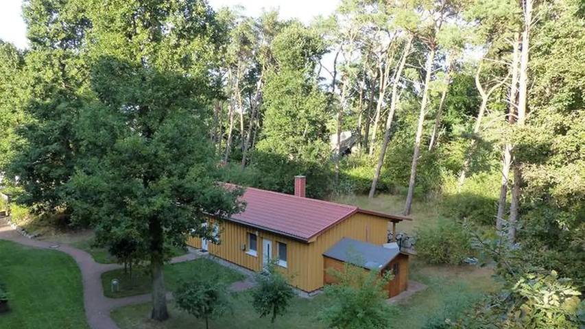 Bungalow für 4 Personen, mit Garten in Zempin