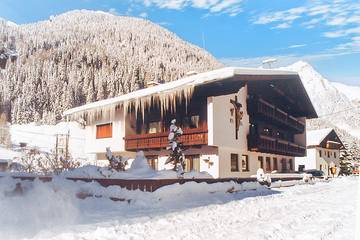 Ferienhaus für 29 Personen, mit Sauna und Garten im Pitztal