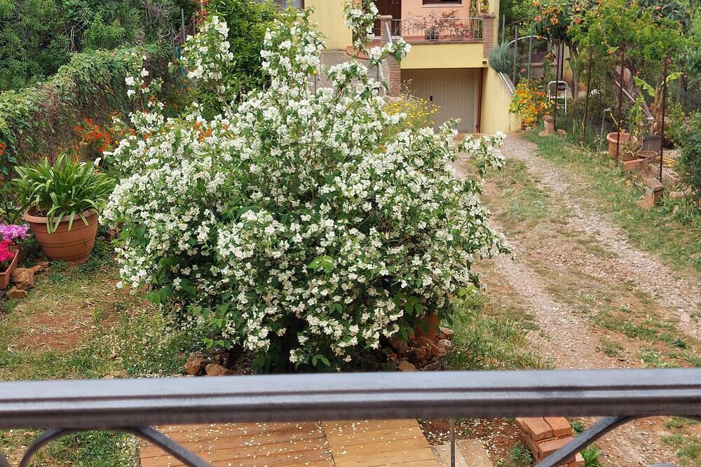 Appartamento intero, Appartamento Vacanze il Filadelfo a pochi chilometri dal mare in Iglesias Centro, Iglesias