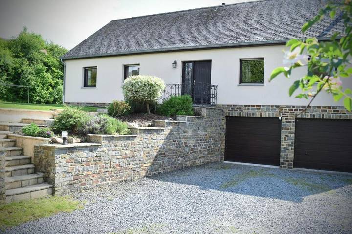 Maison de vacances pour 8 personnes, avec Balcon et Terrasse ainsi que Jardin et Vue dans Arlon