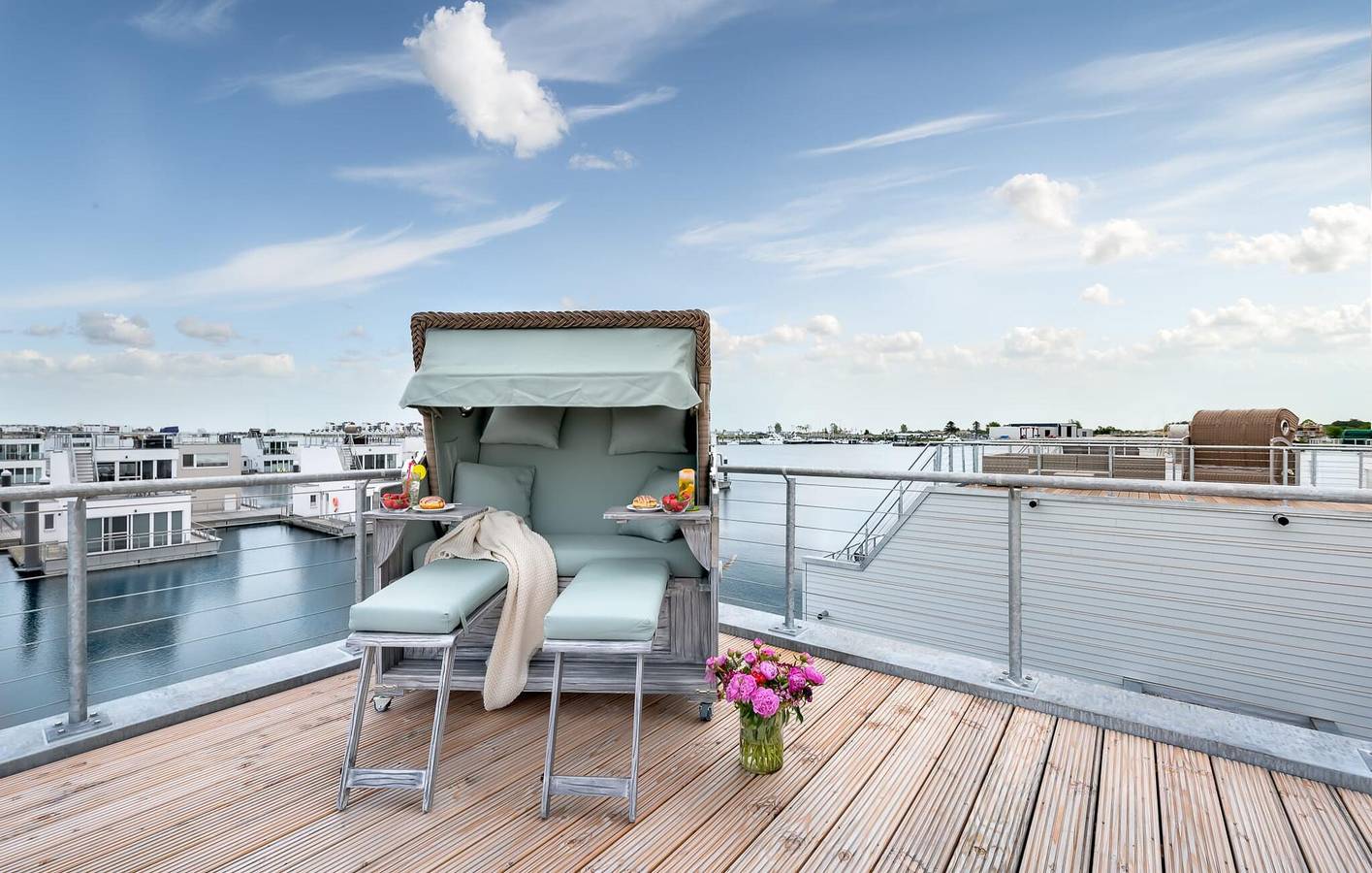 Seaside Haven: TV, Terrasse, WiFi, Parkplatz | 1000m zum Strand in Olpenitz, Kappeln