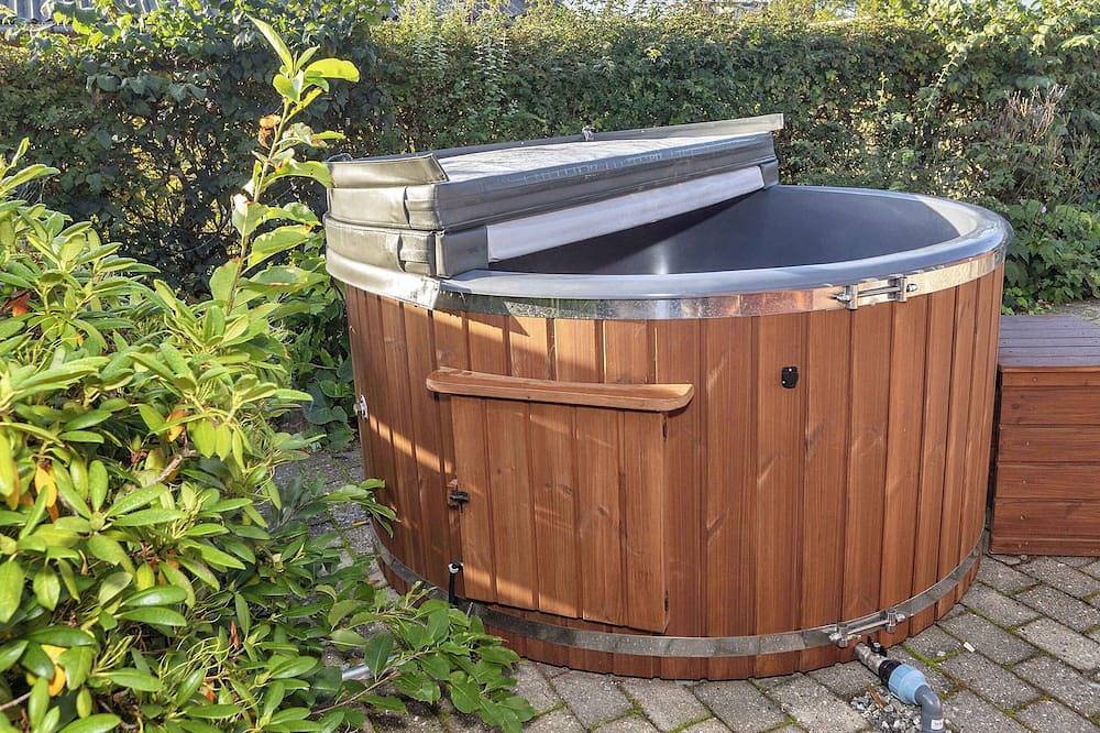 Holiday home with hot tub incl final cleaning in Fur, Limfjord in Westjütland