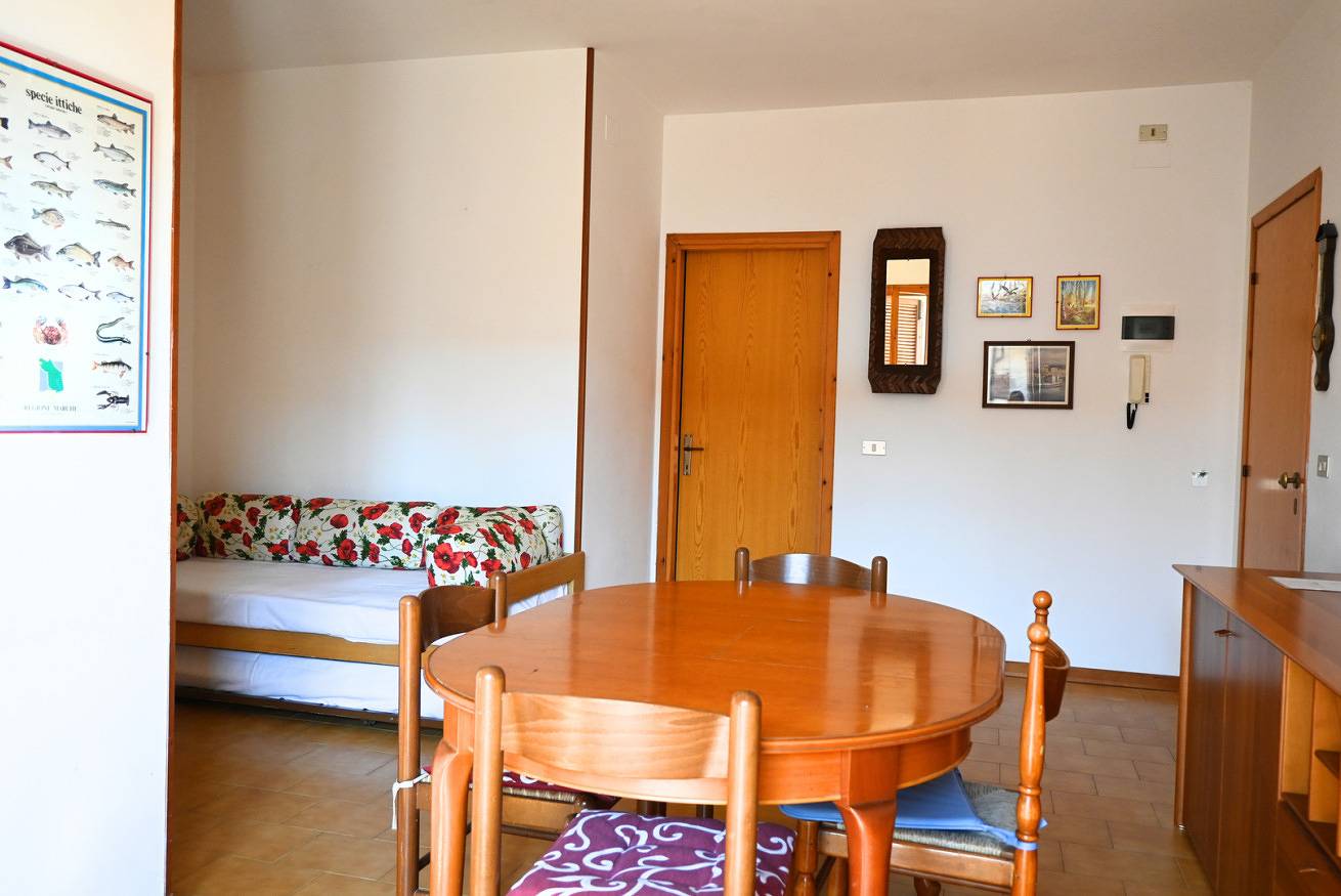 Apartamento entero, N034 - Numana, large three-room apartment with terrace in Sirolo, Riviera del Conero