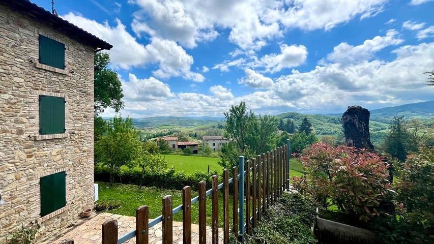 Location de vacances pour 4 personnes, avec vue et jardin, animaux acceptés dans Lesignano De Bagni - 4