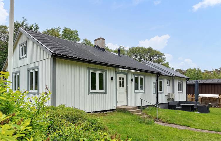 Ferienhaus für 8 Personen, mit Terrasse und Garten sowie Sauna und Ausblick in Bastad