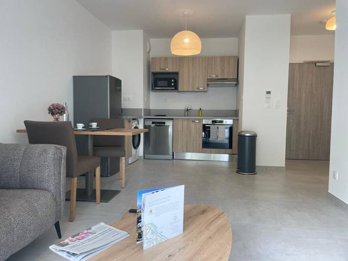 Ferienwohnung für 2 Personen, mit Balkon und Pool sowie Sauna in Annecy