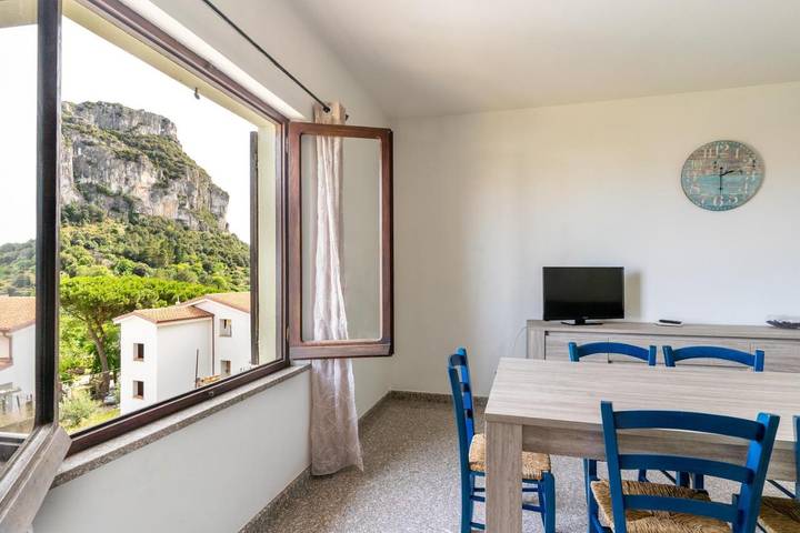 Gîte pour 6 personnes, avec vue et balcon à Ulassai - 3