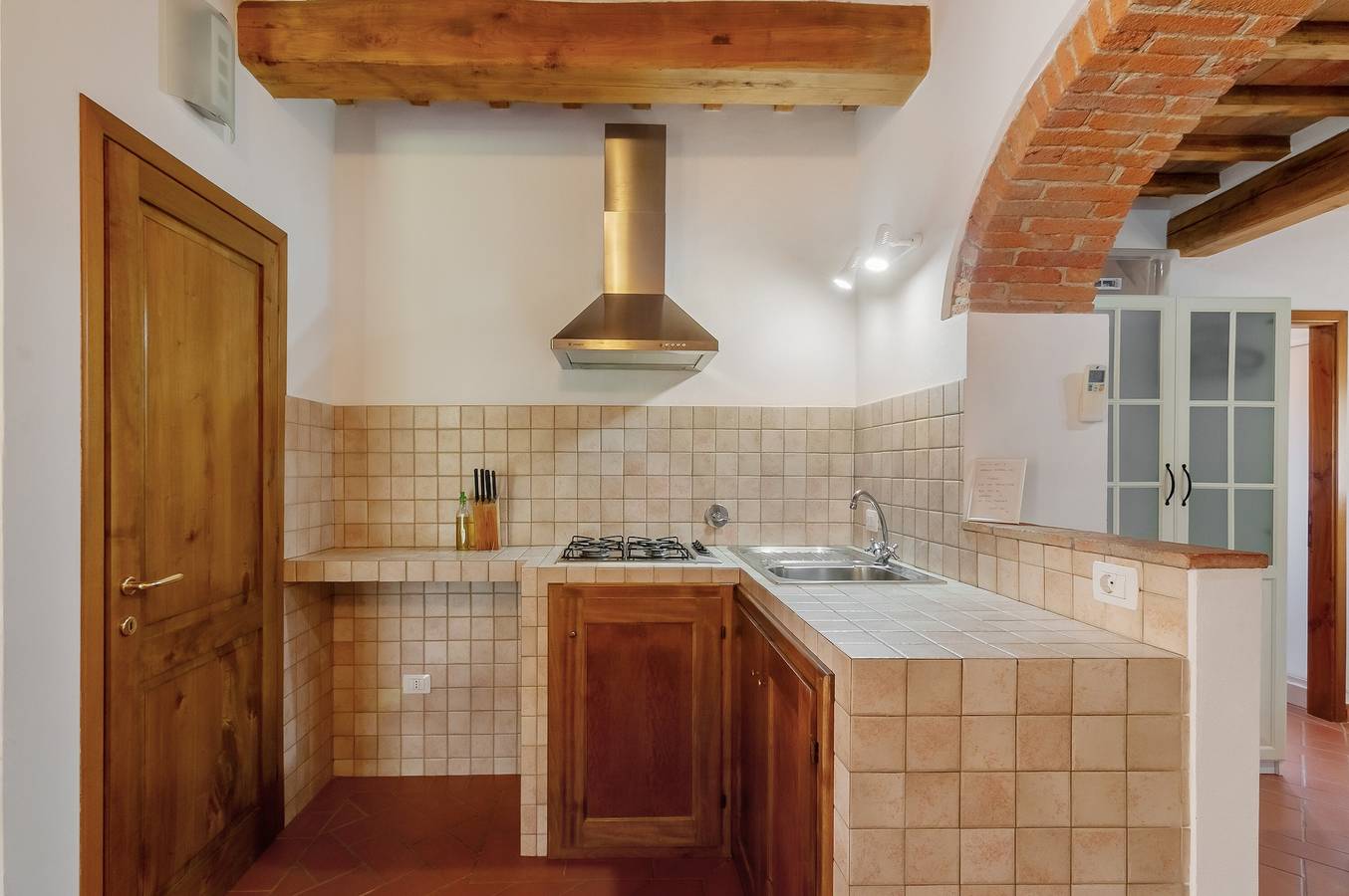 Appartement entier, Podere Papèra – Appartement « Volpe Flat » avec vue montagne, Wi-Fi et climatisation in Mercatale, Chianti