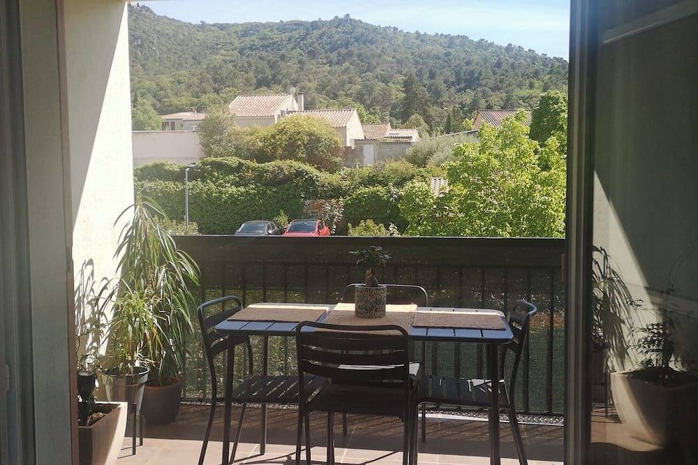 Appartement entier, T2 Avec Terrasse in Rougiers, Région de Brignoles