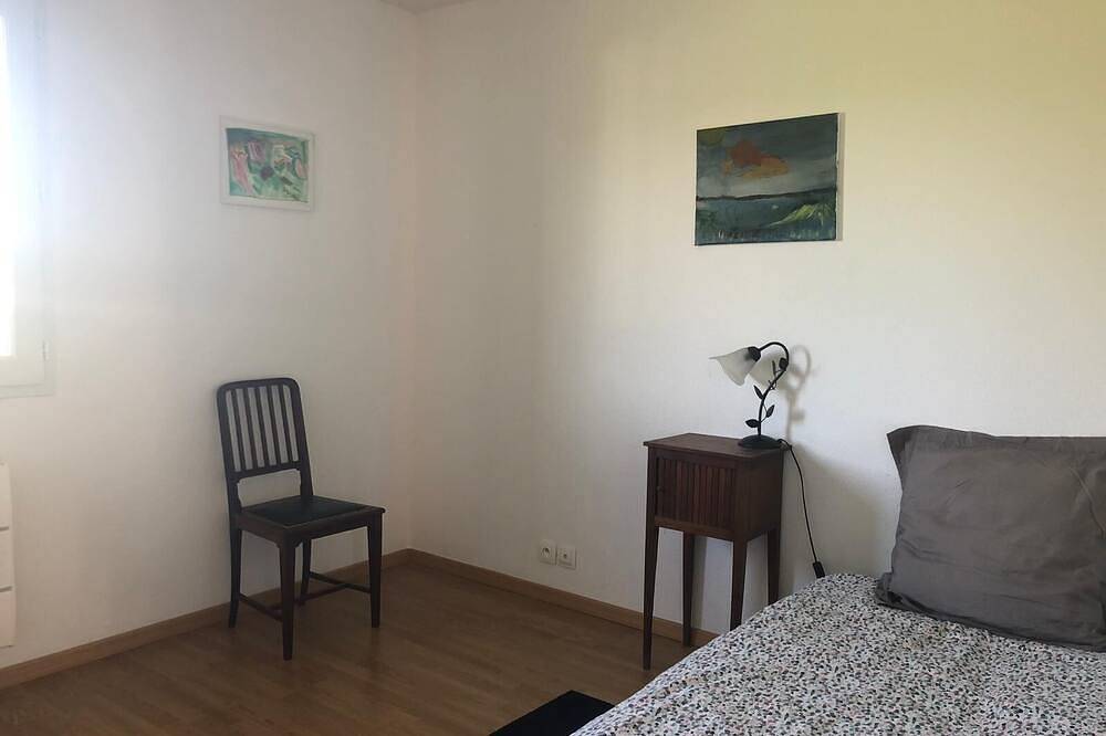 Entire apartment, Nérac: 83-square-meter home in a secure, tree-lined residential complex. Three-bedroom duplex in Nérac, Nérac region