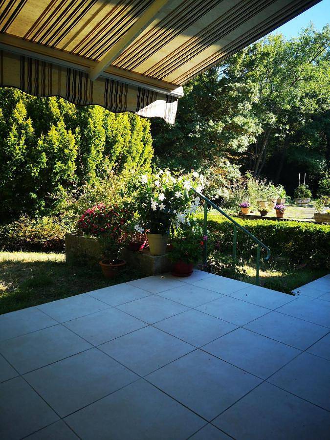 Cottage pour 4 personnes, avec jardin et balcon à Villeneuve-la-Comptal
