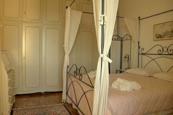 Entire apartment, Palazzo Bonaccorsi in the historic center with panoramic view in Colle di Val d'Elsa, Siena Province