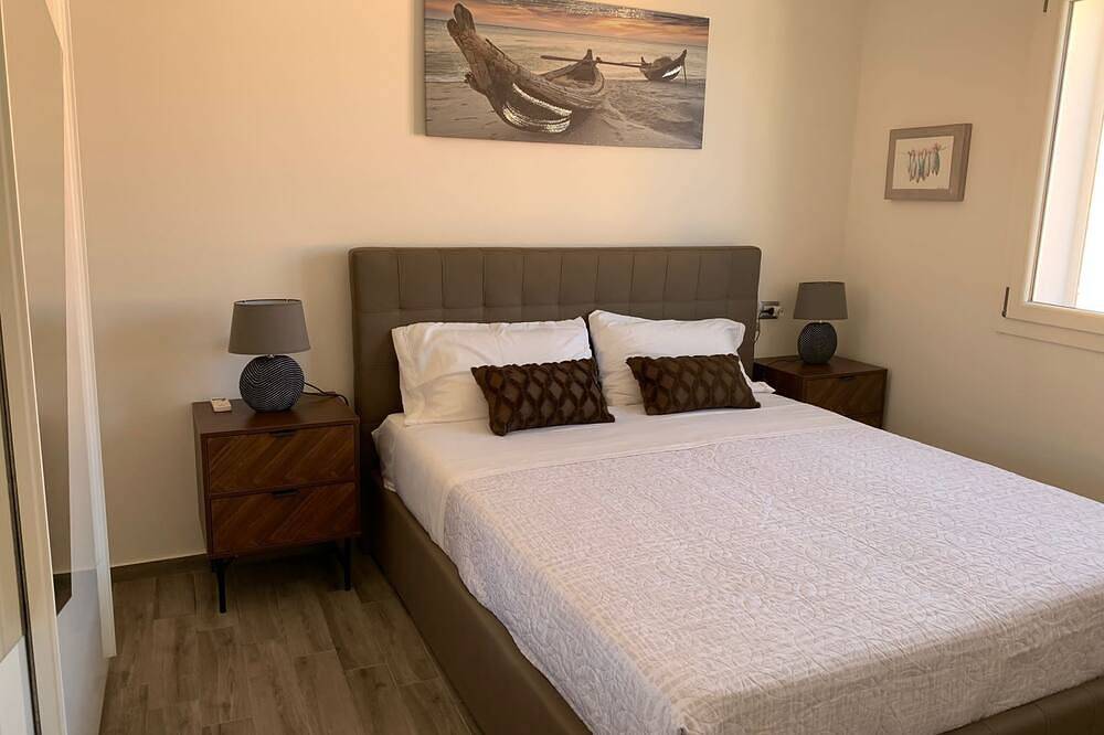 Entire apartment, Central  and bright modern apartment in Sant'Antioco City, Sant'Antioco