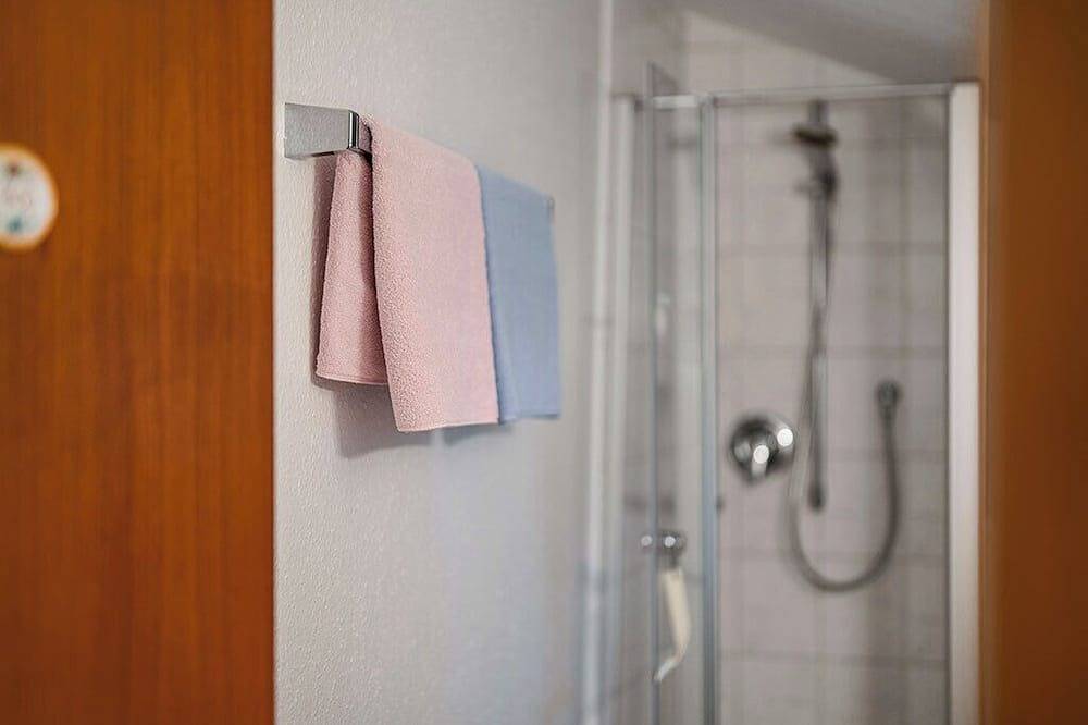 Ferienhaus direkt am Bach für 2-4 Personen in Suedlicher Schwarzwald, Kirchzarten
