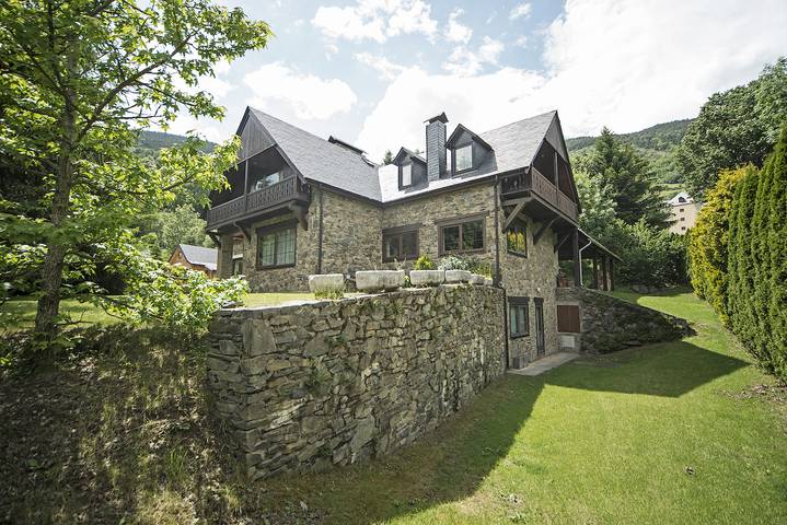 Casa rural para 10 personas, con jardín y terraza en el Valle de Aran - 2