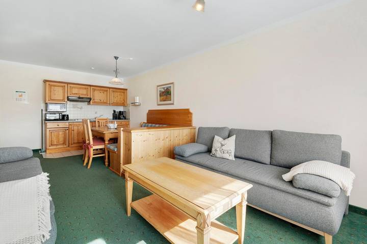 Ferienwohnung für 6 Personen, mit Balkon und Seeblick in Spalt