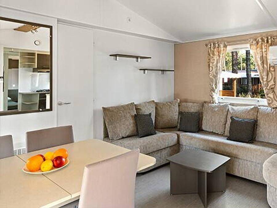 Camping Sites et Paysages - Le Petit Bois - Mobilhome 6 personnes - Mobil-home | Comfort | 3 Ch. | 6 Pers. | Terrasse surélevée | Clim. in Ruoms, Ardèche