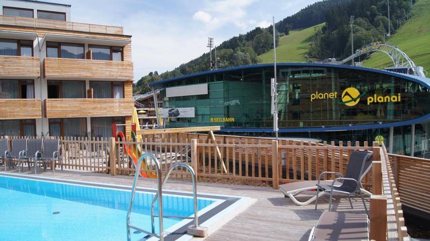 Hôtel pour 3 personnes, avec sauna et vue ainsi que piscine et terrasse