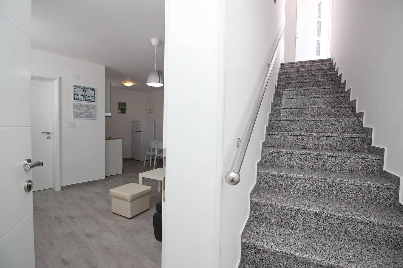Ganze Wohnung, Apartment Lavanda Nr. 3 - Untergeschoss, am Meer in Baska, Krk
